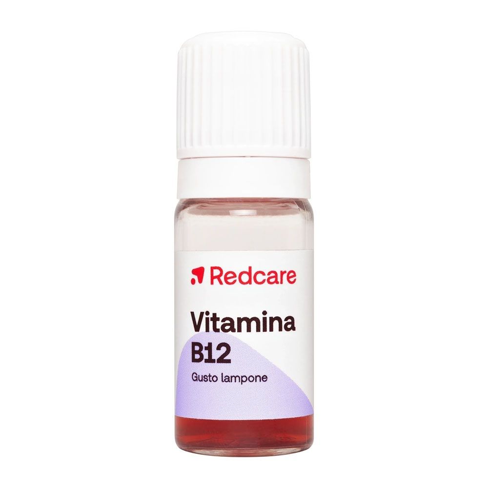 Redcare Vita Vitamin B12 Ampulle mit Himbeergeschmack.