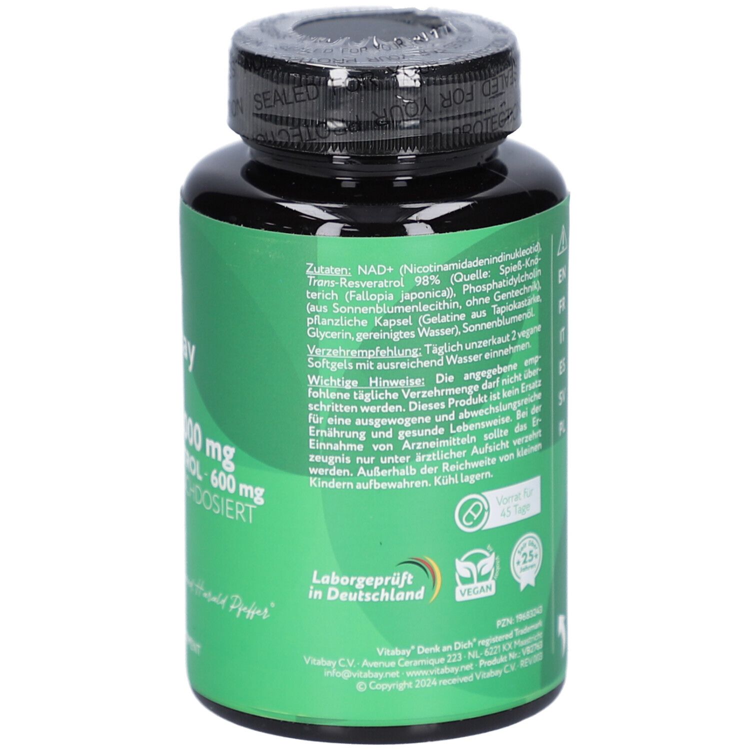 Flacon vert avec bouchon noir. Étiquette avec nom du produit, ingrédients et informations importantes. Label végétalien.