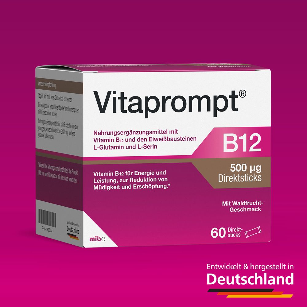 Vitaprompt B12 Direktsticks-Schachtel. Aufschrift: B12 500 μg. Mit Waldfrucht-Geschmack. Hergestellt in Deutschland.