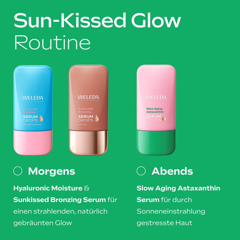 Trois flacons de sérum. Texte : Matin : Hyaluronic Moisture & Sunkissed Bronzing Serum. Soir : Slow Aging Astaxanthin Serum.