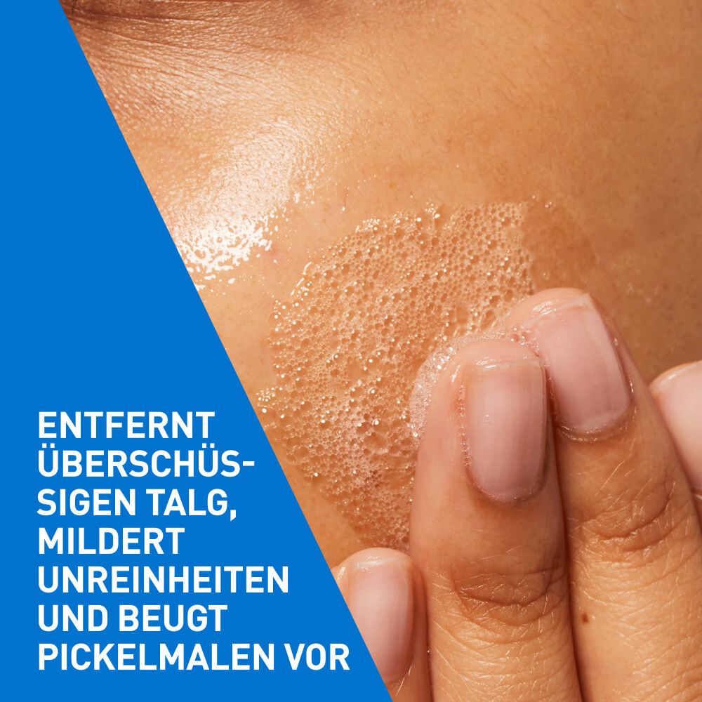 Haut mit Reinigungsgel. Text: Entfernt überschüssigen Talg, mildert Unreinheiten und beugt Pickelmalen vor.
