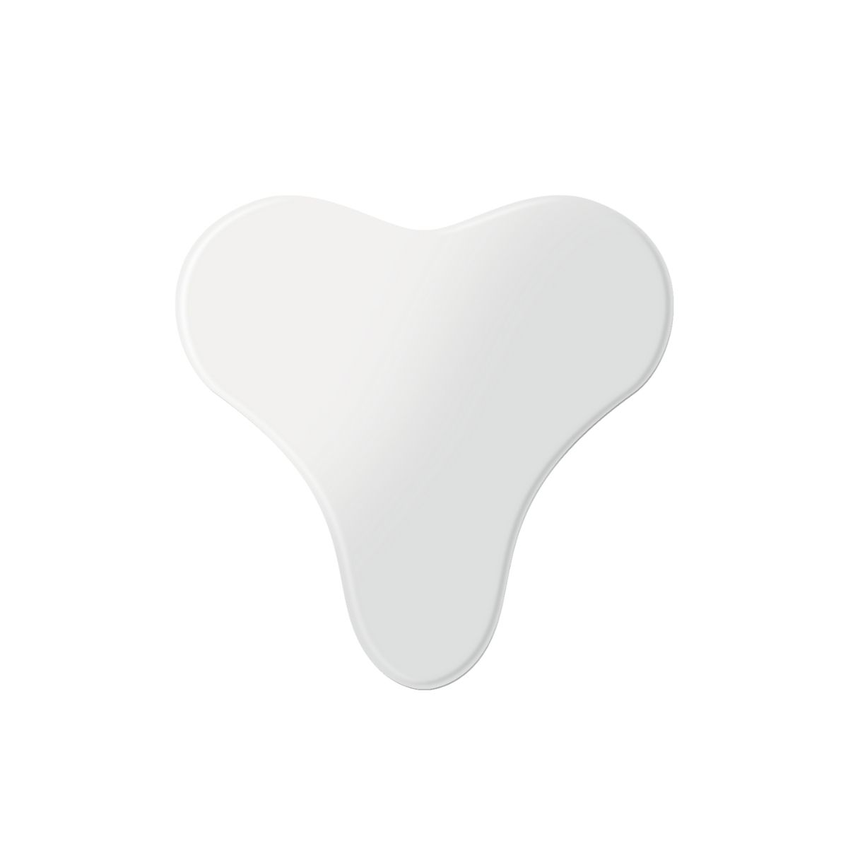 Ein weißes, herzförmiges Dekolleté-Pad mit Hyaluron.