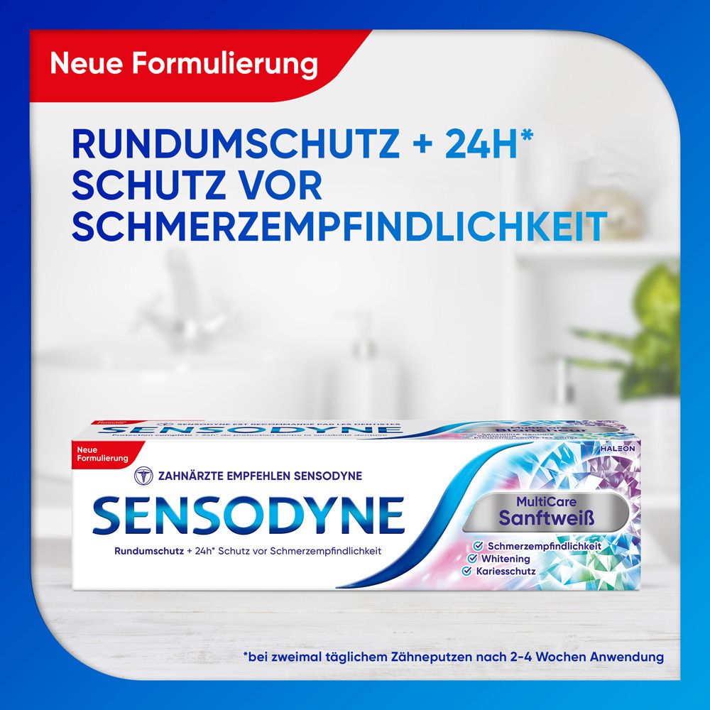 Tube de dentifrice Sensodyne MultiCare Sanftweiß. Emballage dans une salle de bain. Texte : Sensodyne, MultiCare Sanftweiß.