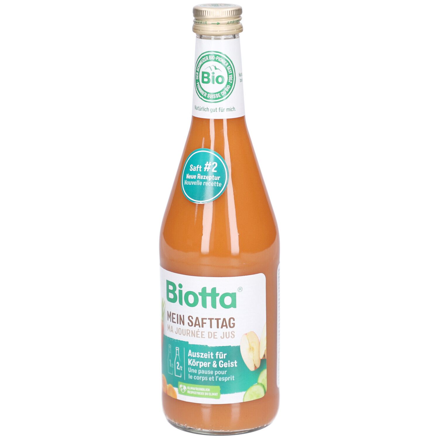 Glasflasche mit Saft. Aufschrift: Biotta Mein Safttag. Bio-Siegel. Karotten- und Apfel-Illustrationen. Deckel aus Metall.