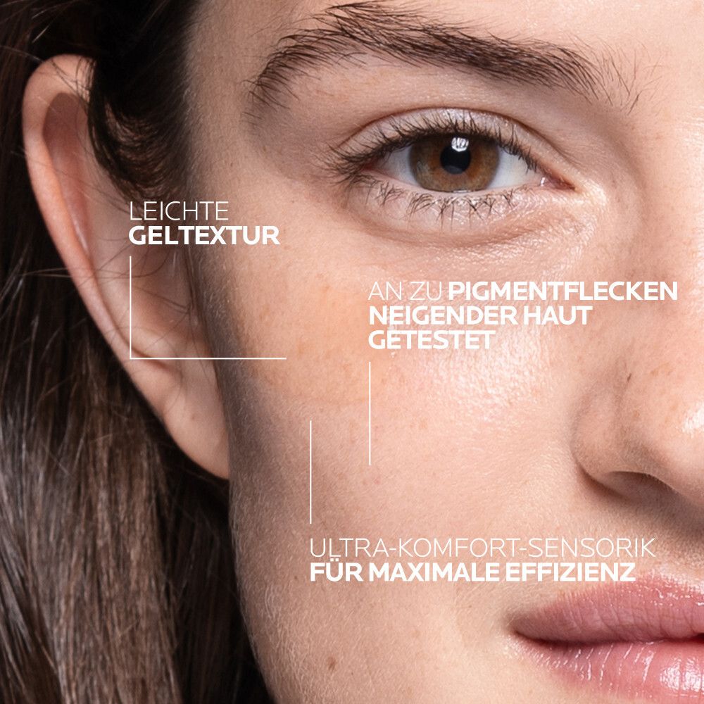 Gesicht einer Frau. Text: Leichte Geltextur, an zu Pigmentflecken neigender Haut getestet, Ultra-Komfort-Sensorik.