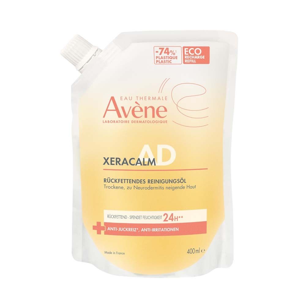 Recharge d'huile lavante Avène XeraCalm A.D. Emballage blanc transparent avec contenu jaune. Texte : Avène, XeraCalm A.D, -74% plastique, Eco Refill.