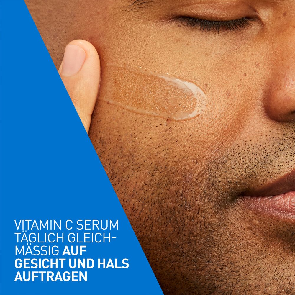 Homme appliquant le sérum à la vitamine C sur le visage. Application : quotidiennement sur visage et cou.