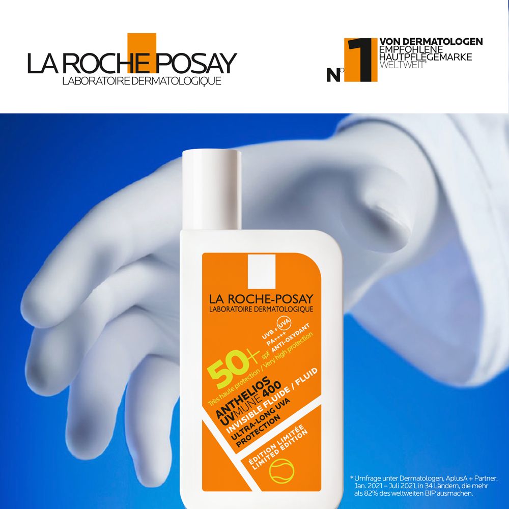 La Roche-Posay Anthelios UVMune 400 Fluid. Flasche in Hand. Logo und Text. Dermatologen empfohlen.