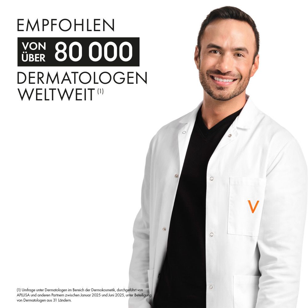 Homme en blouse blanche. Texte : Recommandé par plus de 80 000 dermatologues dans le monde.