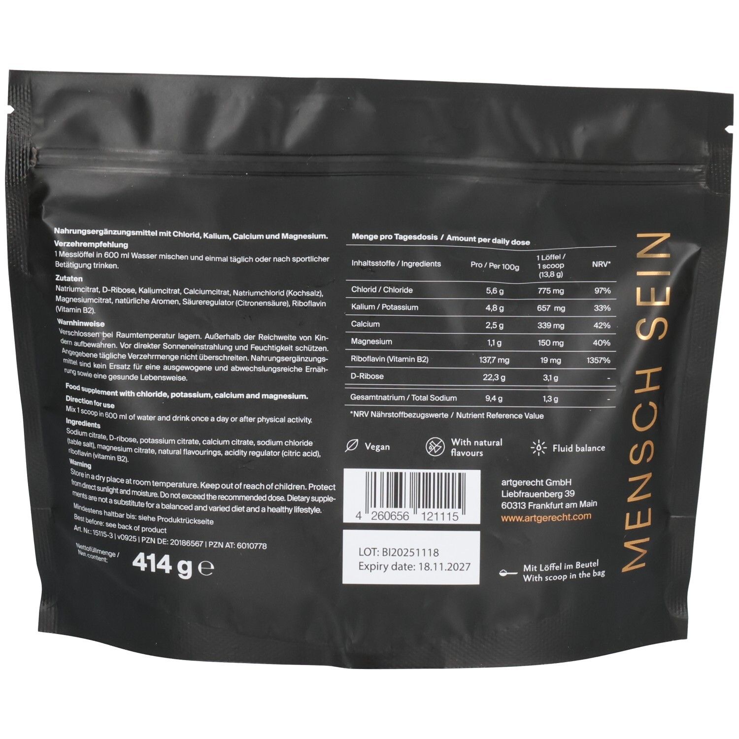 Schwarze Tüte mit Produktinformationen und Nährwertangaben. Aufschrift "Mensch Sein". Enthält 414g. Mindesthaltbarkeitsdatum: 18.11.2027.