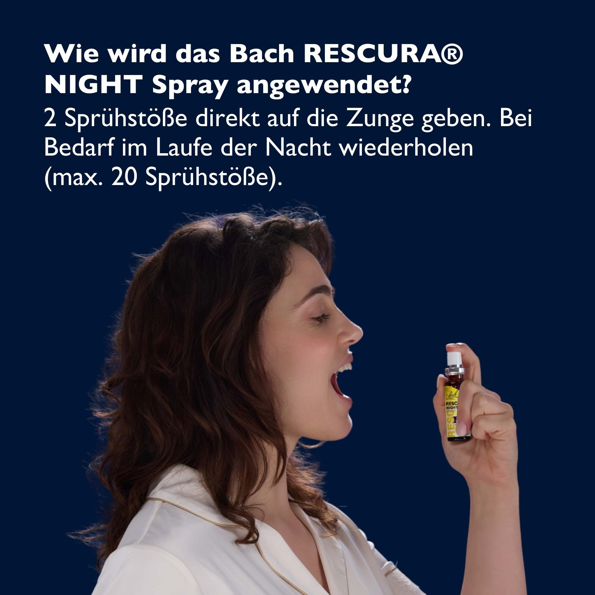 Frau wendet Original Bach RESCURA® Night Spray an, Sprühkopf im Mund.