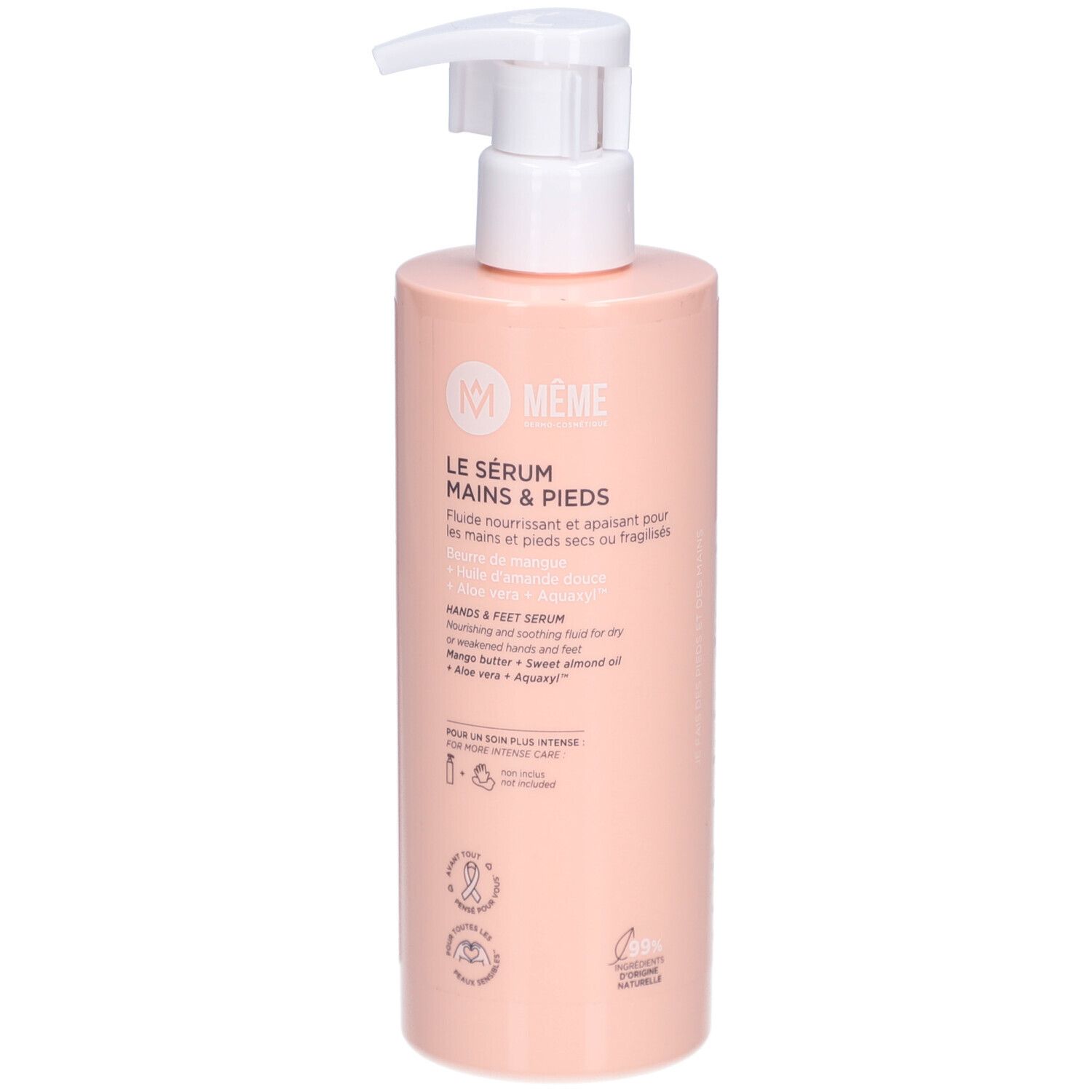 Flacon rose avec pompe blanche. Inscription : MÊME, Le Sérum Mains & Pieds. Contient Aloe Vera et huile d'amande douce.