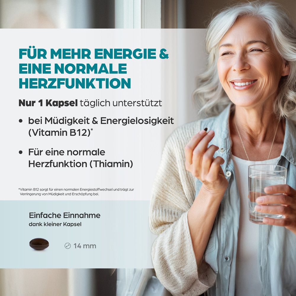 Frau hält Kapsel und Glas Wasser. Text: Mehr Energie & normale Herzfunktion. Kleine Kapsel, 14mm.