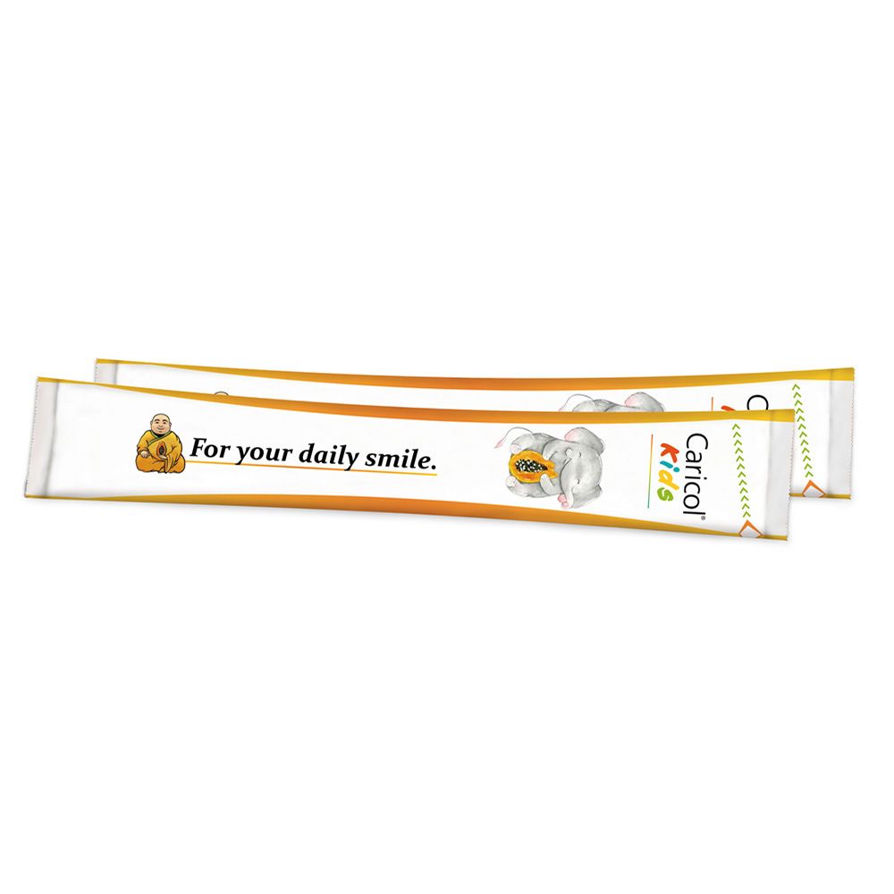 Zwei Caricol®-Kids Sticks mit der Aufschrift 'For your daily smile'.