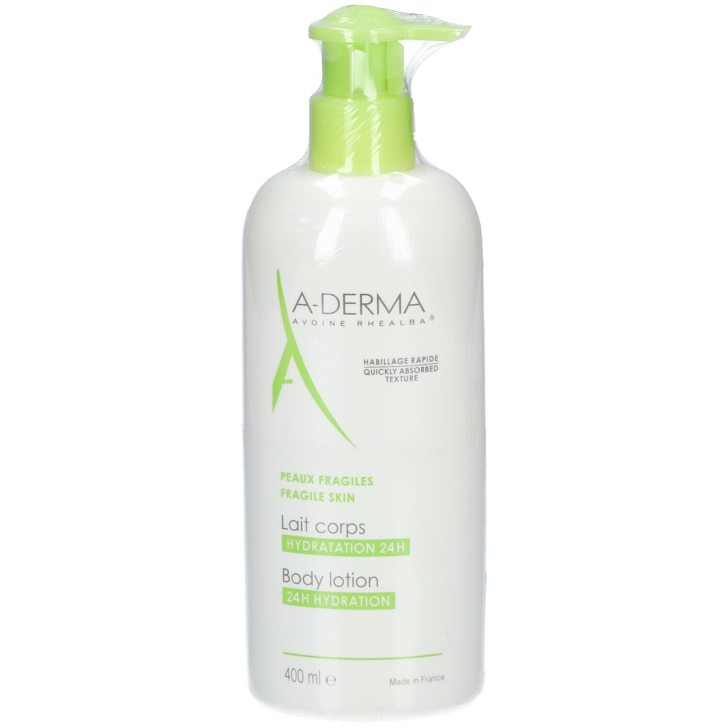 Weiße Flasche mit grünem Pumpkopf in Plastikfolie. A-Derma Logo und Produktbezeichnungen.