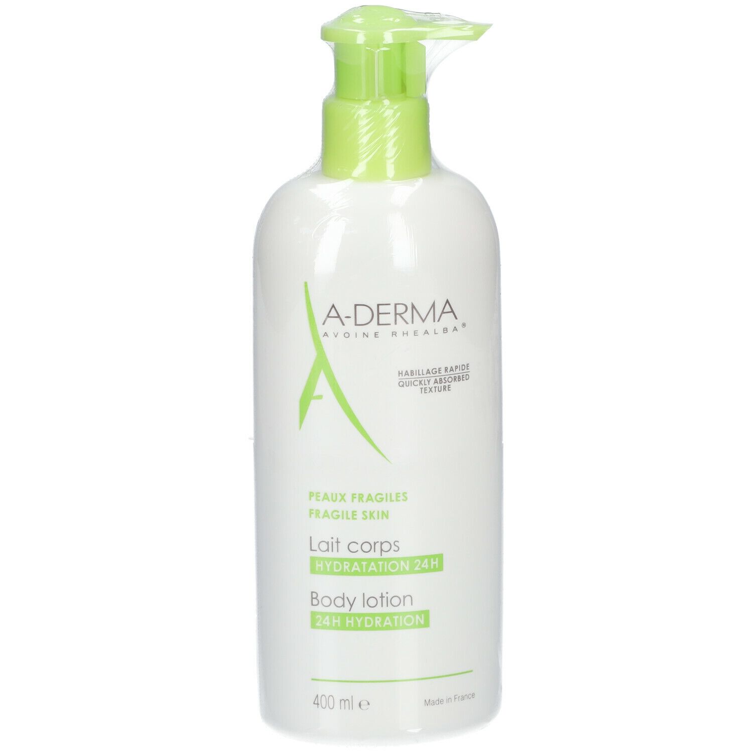 Weiße Flasche mit grünem Pumpkopf in Plastikfolie. A-Derma Logo und Produktbezeichnungen.