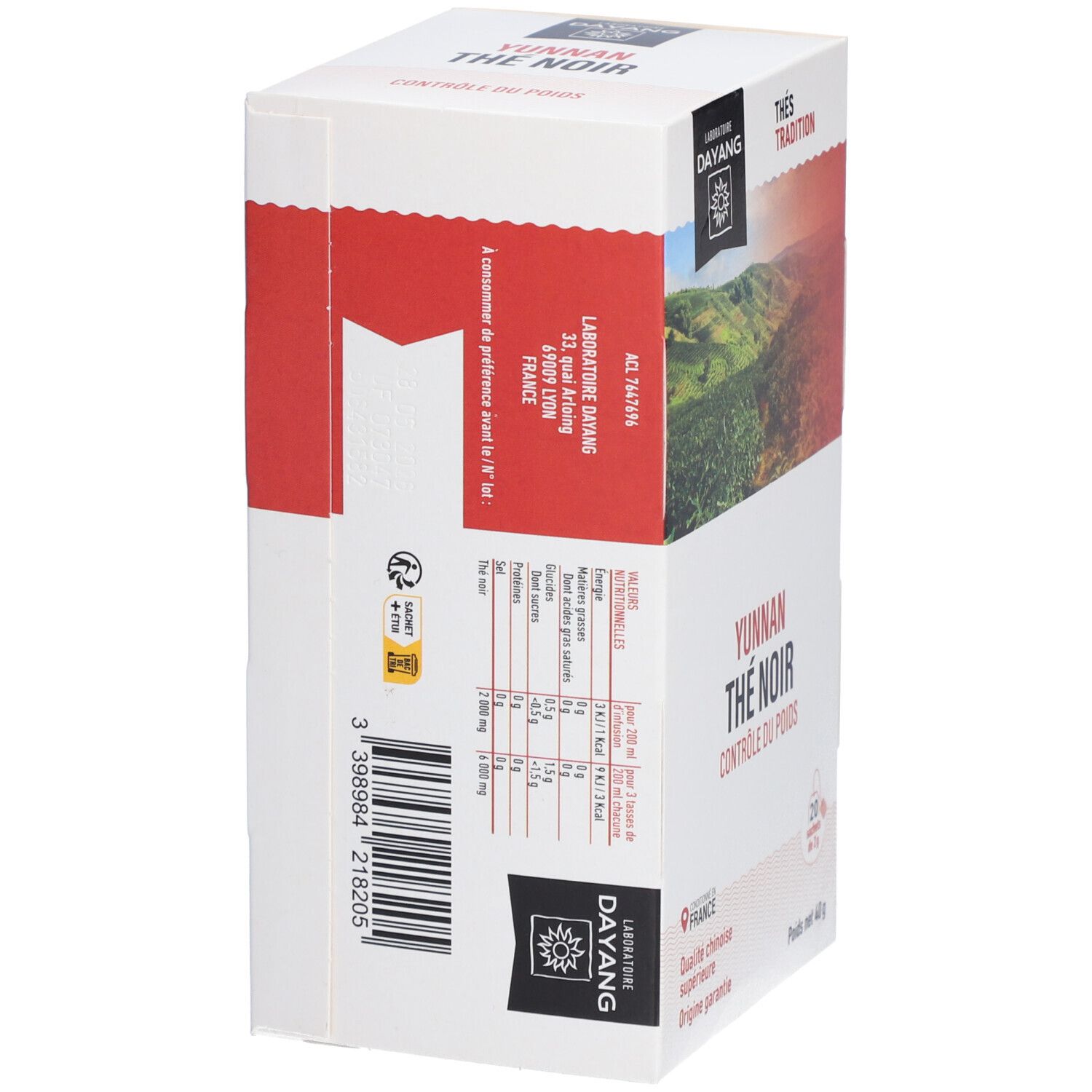 Karton mit rotem Akzent. Aufschrift: YUNNAN THÉ NOIR, CONTROLE DU POIDS. Marke: DAYANG. Nährwertangaben. 20 Teebeutel, 40g.