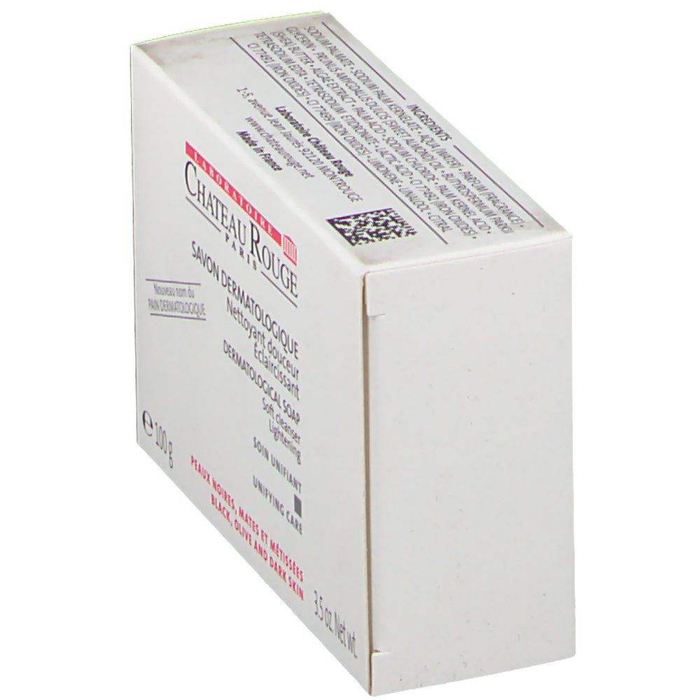 Schräg gestellte, weiße Verpackung. Aufschrift: LABORATOIRE CHÂTEAU ROUGE PARIS, SAVON DERMATOLOGIQUE. 3.5 oz Net Wt.