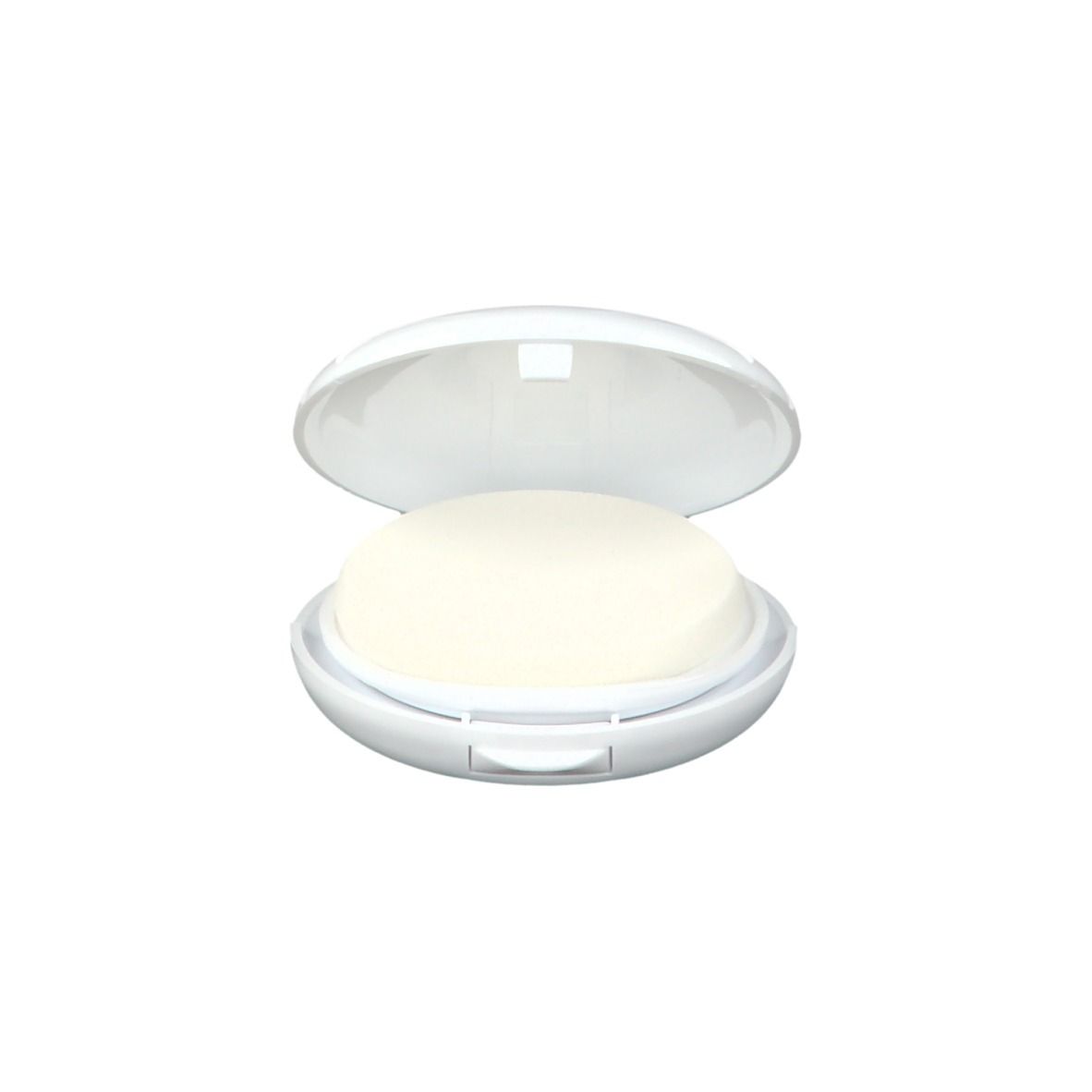 Weißer Kompaktpuder in geöffneter Dose. Puder ist hellbeige. Dose ist rund.