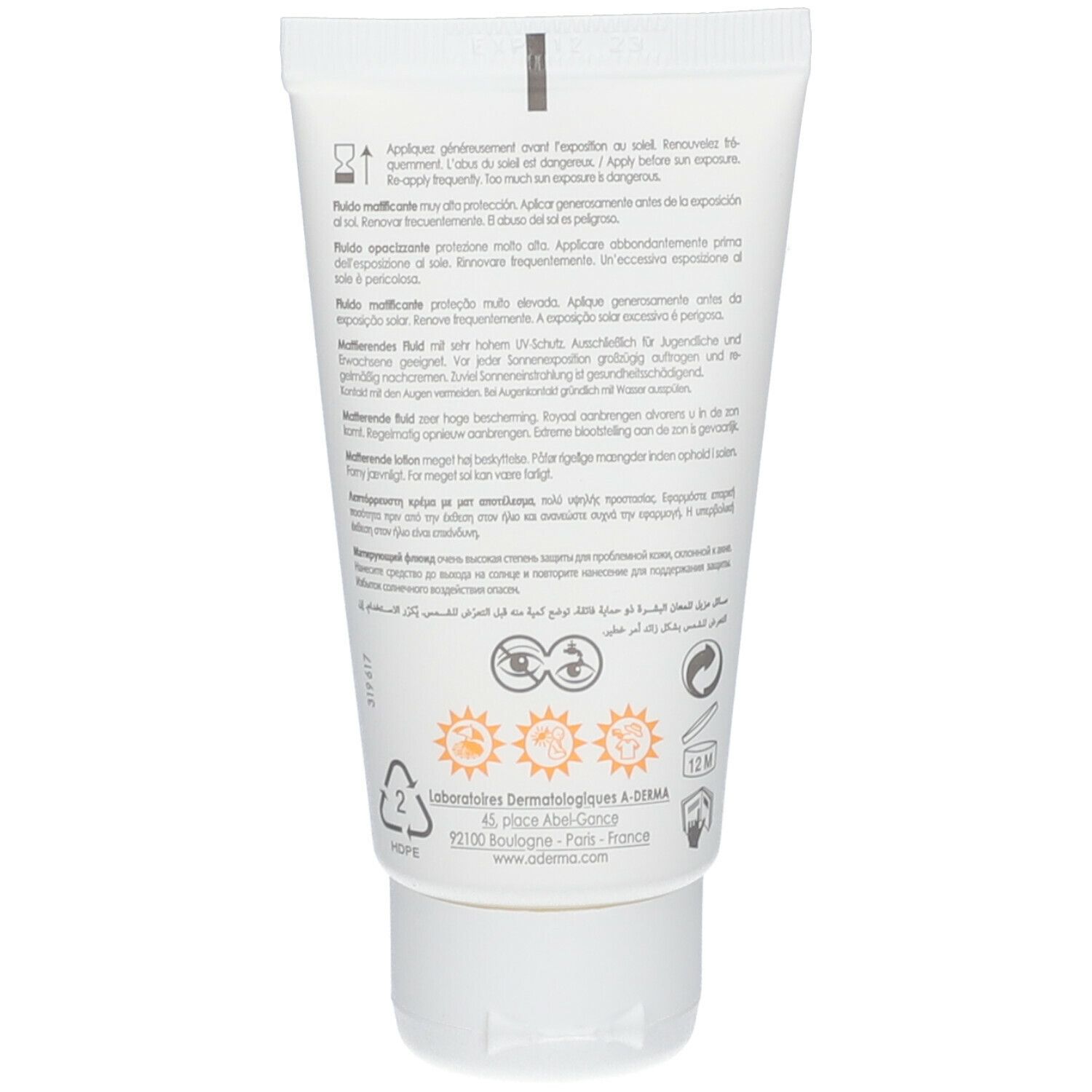 Dos du tube A-Derma Protect AC. Texte multilingue. Symboles de protection solaire et de durée de vie.
