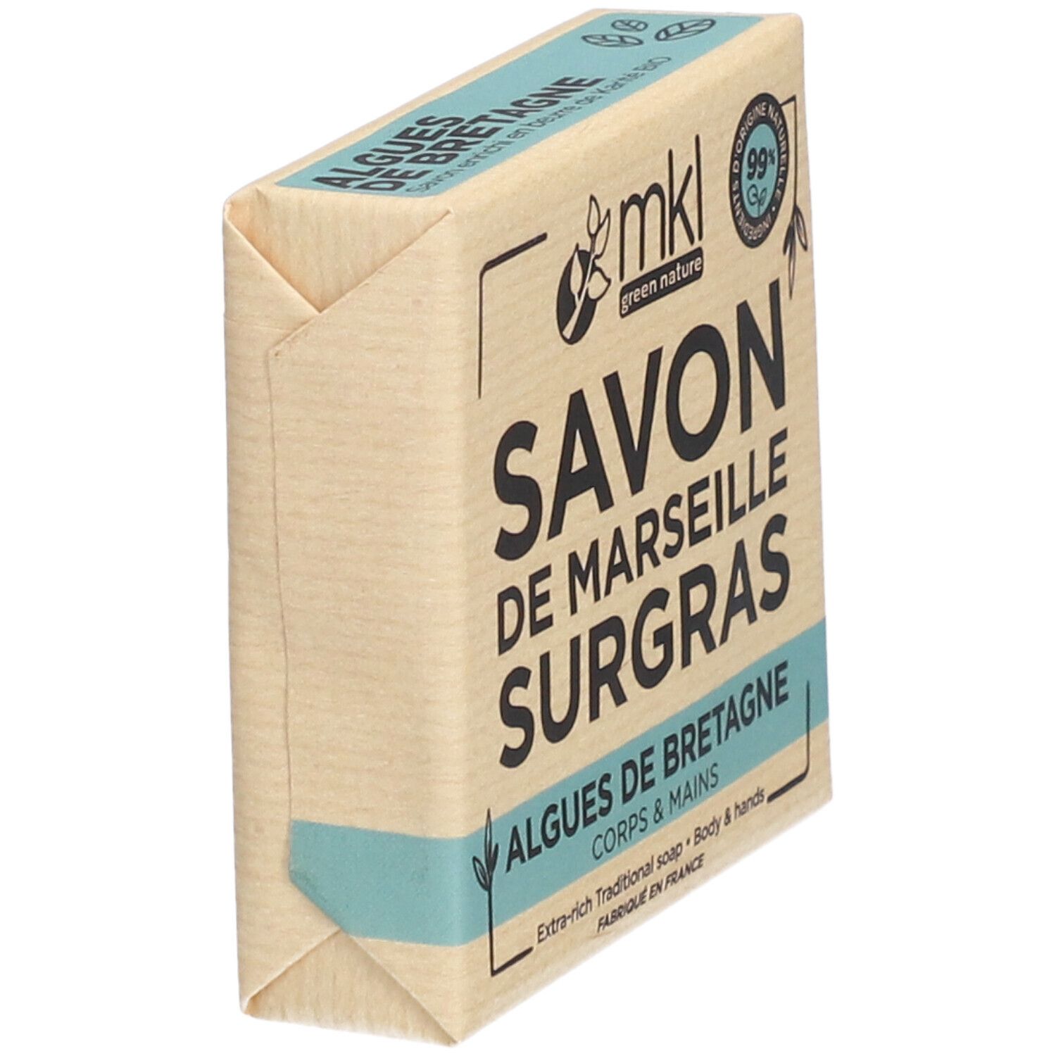 Savon en biais emballé. Inscription: Savon de Marseille Surgras, Algues de Bretagne. Marque: mkl.