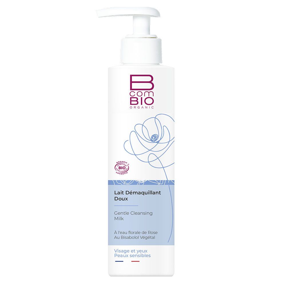 Weiße Flasche mit Pumpe. Aufschrift: B COM BIO ORGANIC, Lait Démaquillant Doux, Gentle Cleansing Milk. Bio-Zertifizierung.
