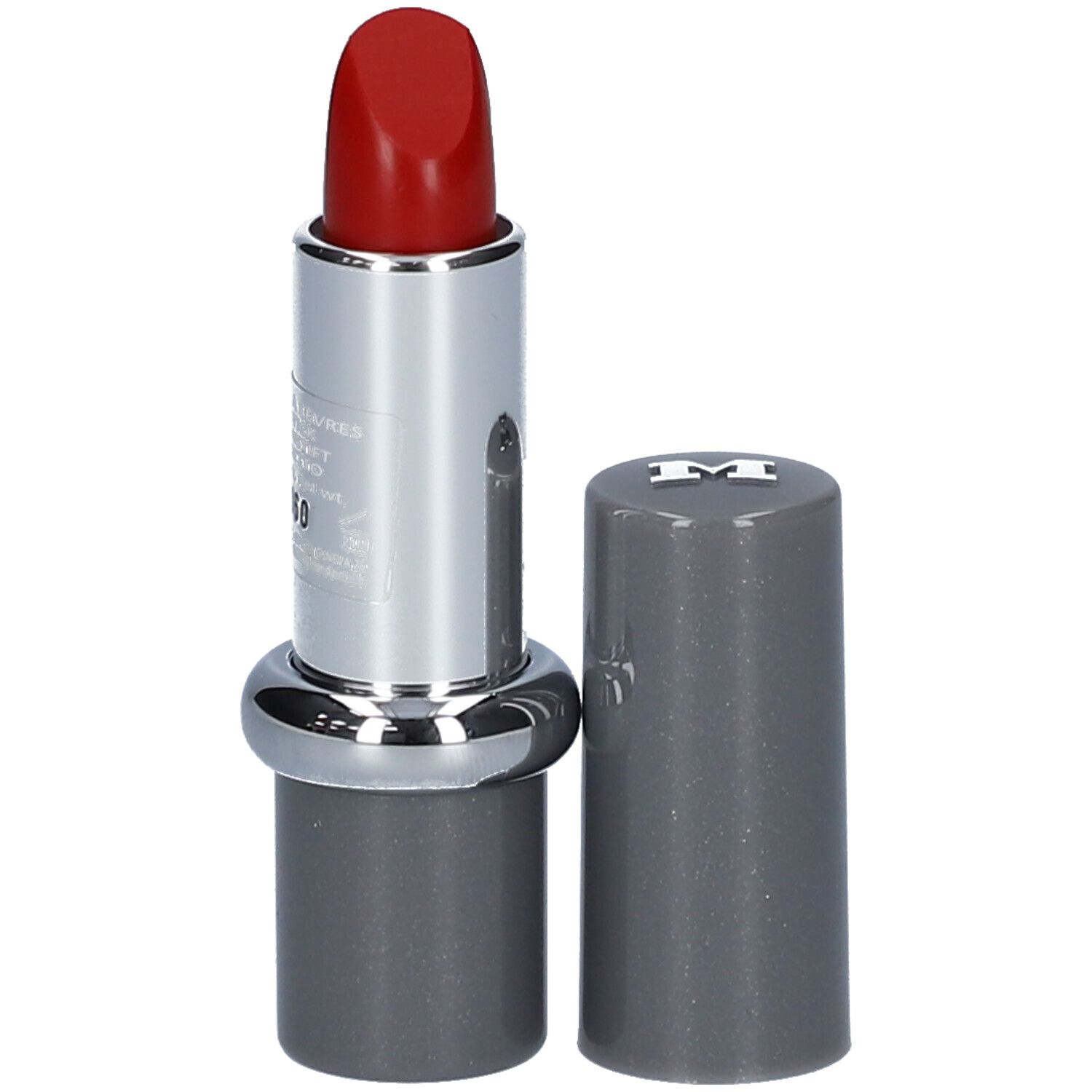 Roter Lippenstift, silberne Hülse, graue Kappe daneben. MAVALA Lippenstift.