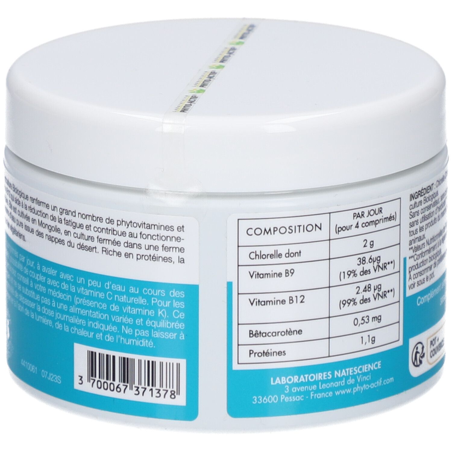Rückseite des weißen, runden Behälters. Blaue Etikett mit Zusammensetzung und Nährwertangaben. Barcode.