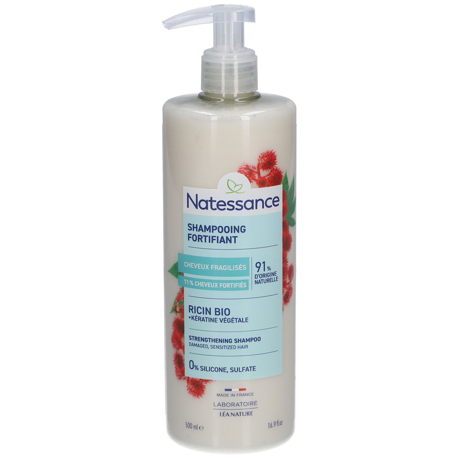 Shampoo-Flasche mit Pumpe. Aufschrift: Natessance, Shampooing Fortifiant, Ricin Bio, 91% natürliche Inhaltsstoffe.