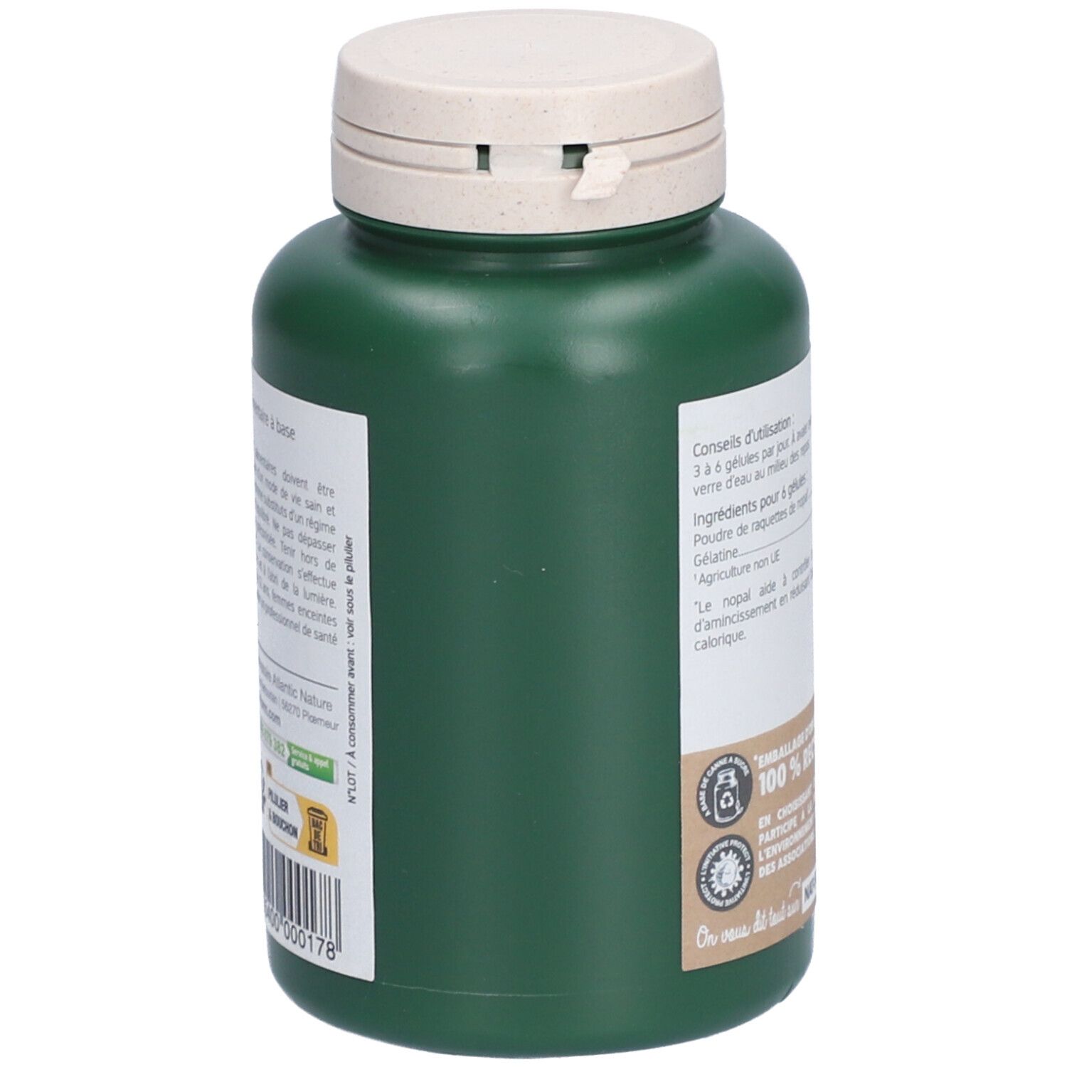 Vue latérale d'un flacon vert avec bouchon blanc. Étiquette avec informations. 100% recyclable.