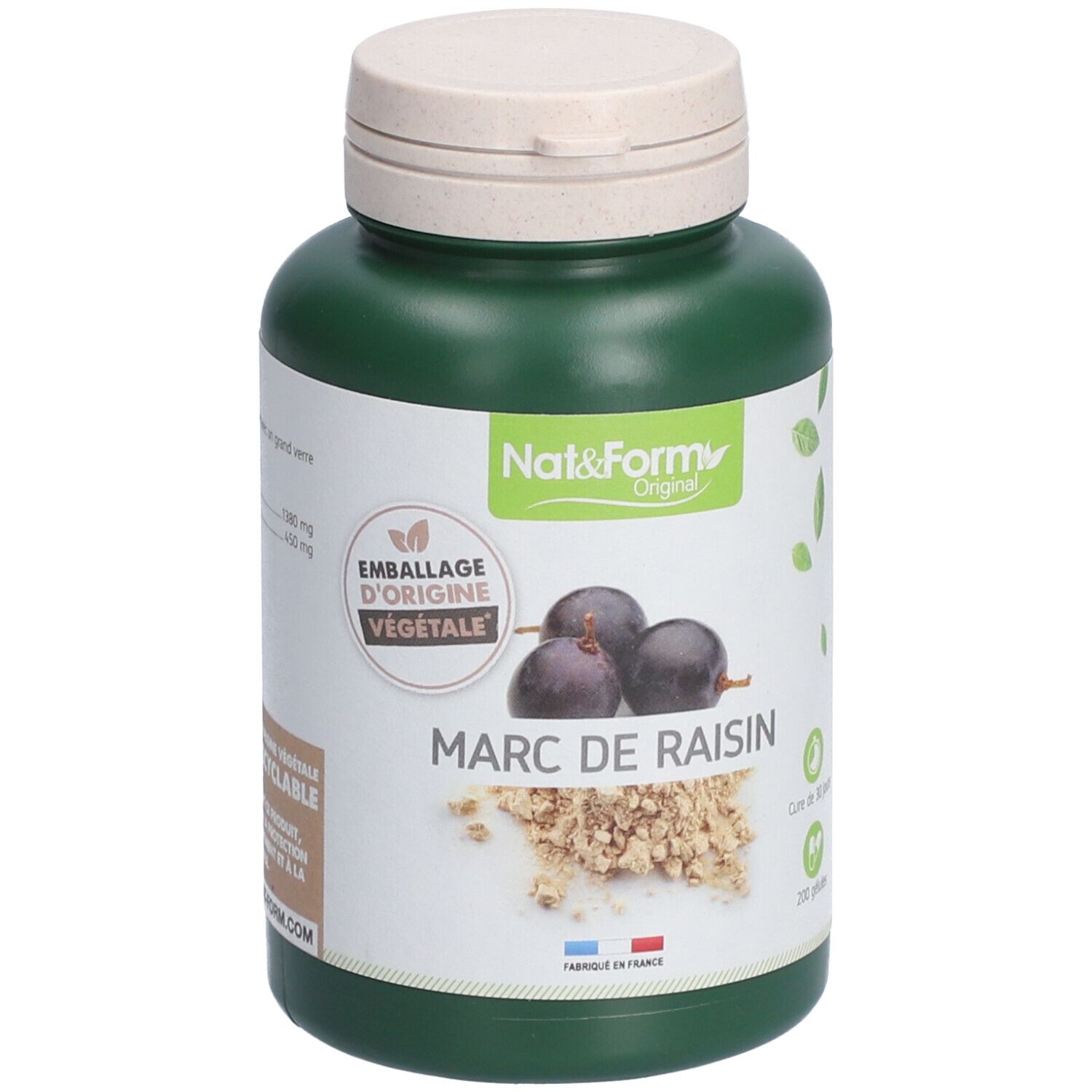 Flacon vert avec bouchon blanc. Inscription: Nat&Form MARC DE RAISIN. Illustration de raisins et marc. Emballage d'origine végétale.