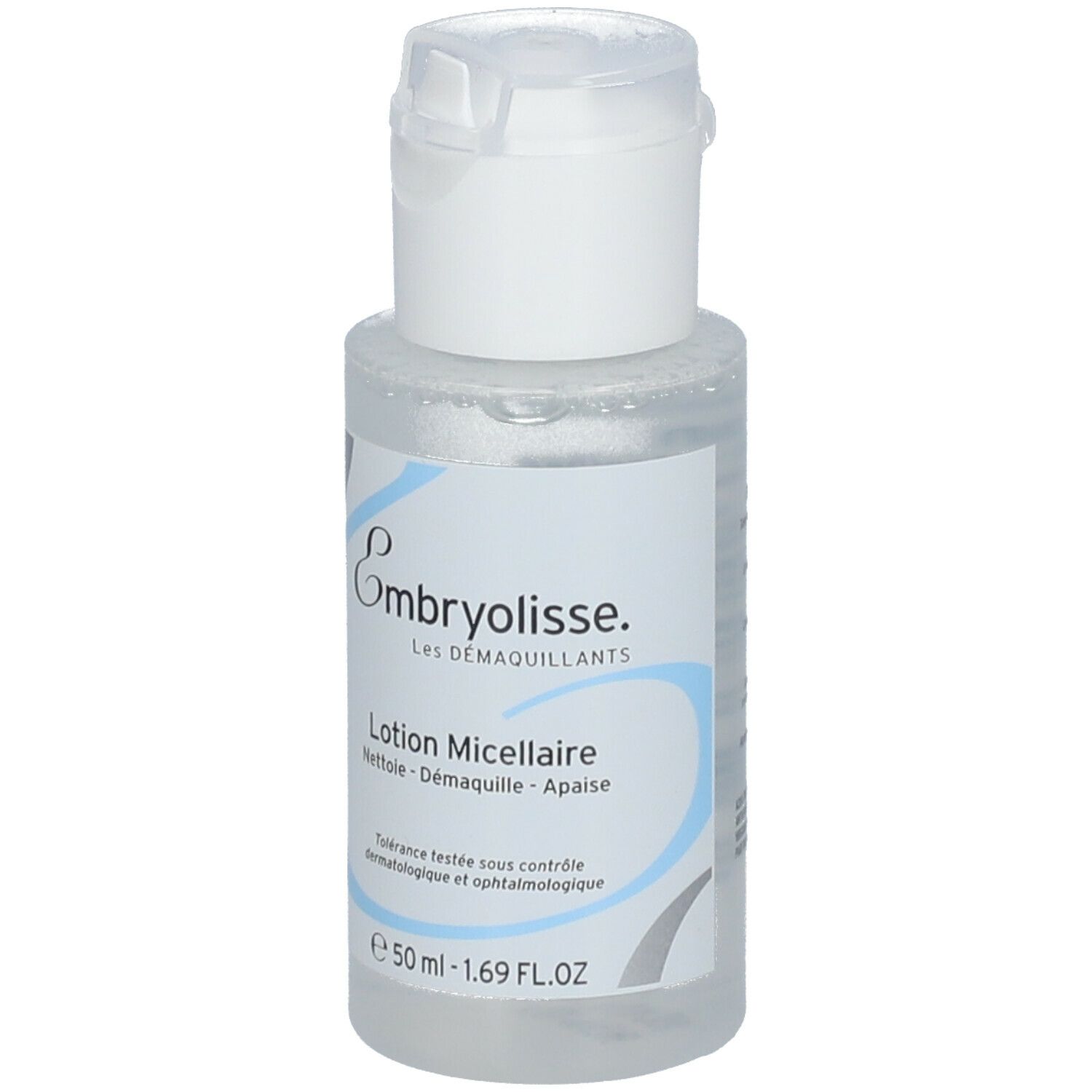 Flacon transparent avec bouchon blanc. Inscription: Embryolisse, Lotion Micellaire. Éléments de design bleus et gris. Volume: 50 ml.
