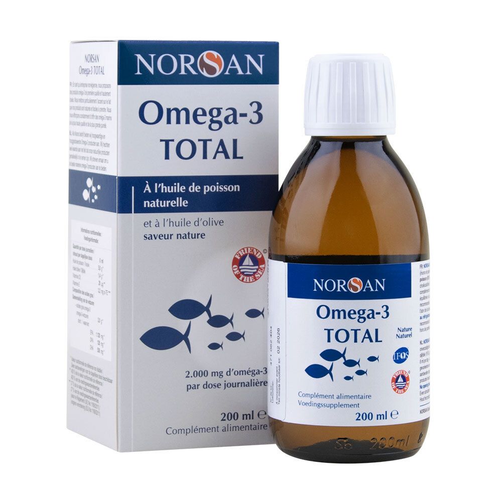 Braune Glasflasche und Karton mit Produktinformationen. Aufschrift: NORSAN Omega-3 TOTAL. Fisch-Symbol. 200 ml.