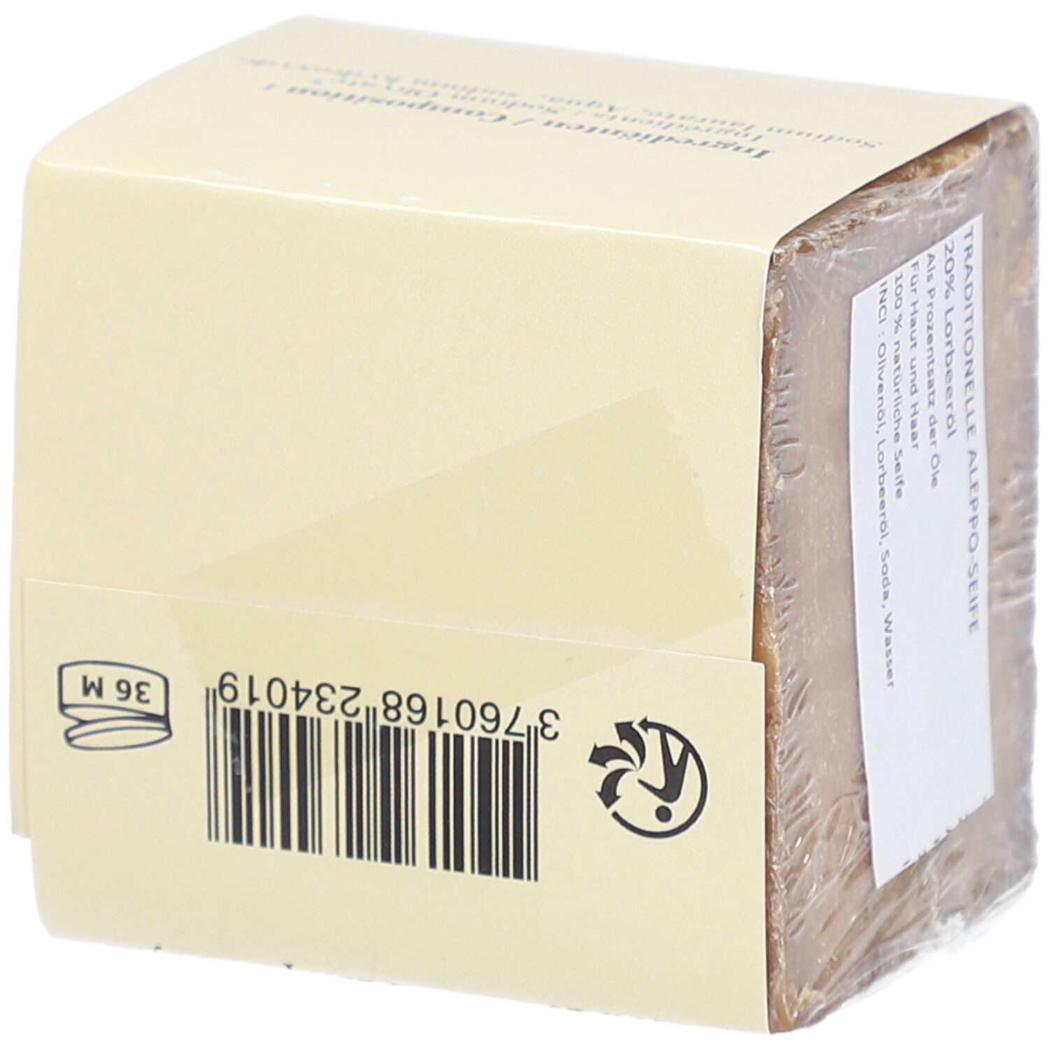 Verpackte Blockseife. Aufschrift: 36 M, Barcode, Recycling-Symbol. Rückansicht.