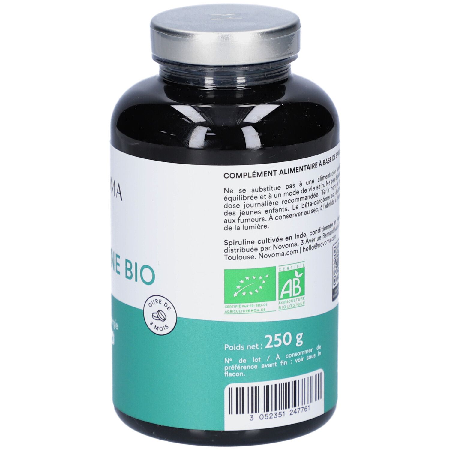 Dos du flacon NOVOMA SPIRULINE BIO. 250g. Certification AB bio. Autocollant: cure de 2 mois. Étiquette verte.