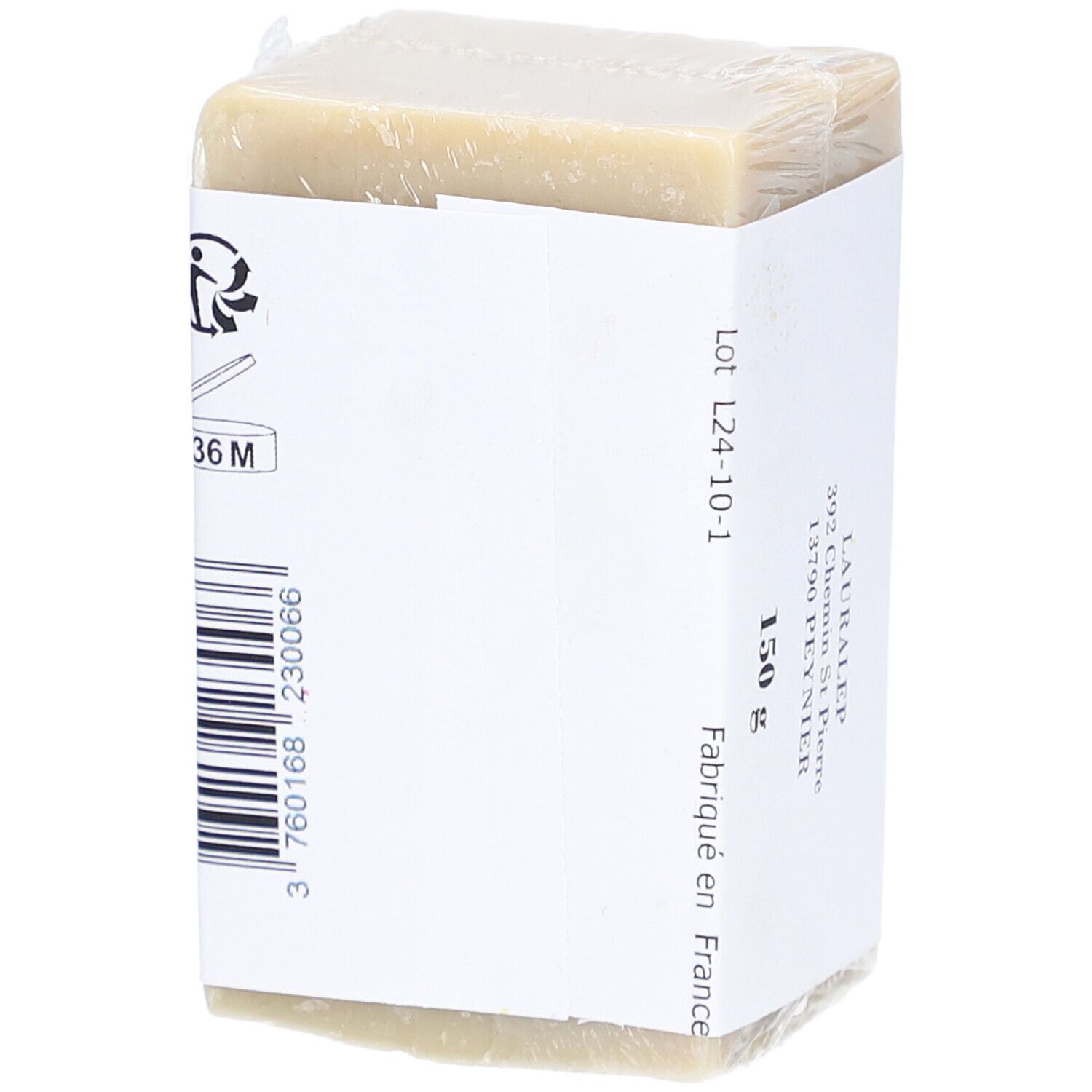 Savon emballé. Inscription: LAURALEP. Poids 150g. Fabriqué en France. Code-barres.
