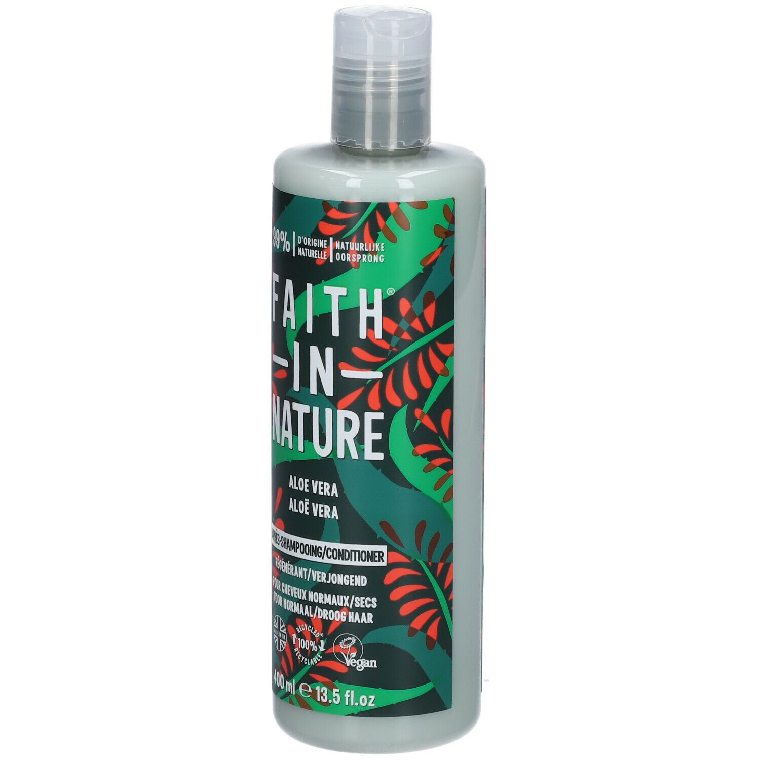 Conditioner-Flasche mit grünem Inhalt. Aufschrift: FAITH IN NATURE, Aloe Vera. 400 ml. Mit grünen und roten Blättern dekoriert.