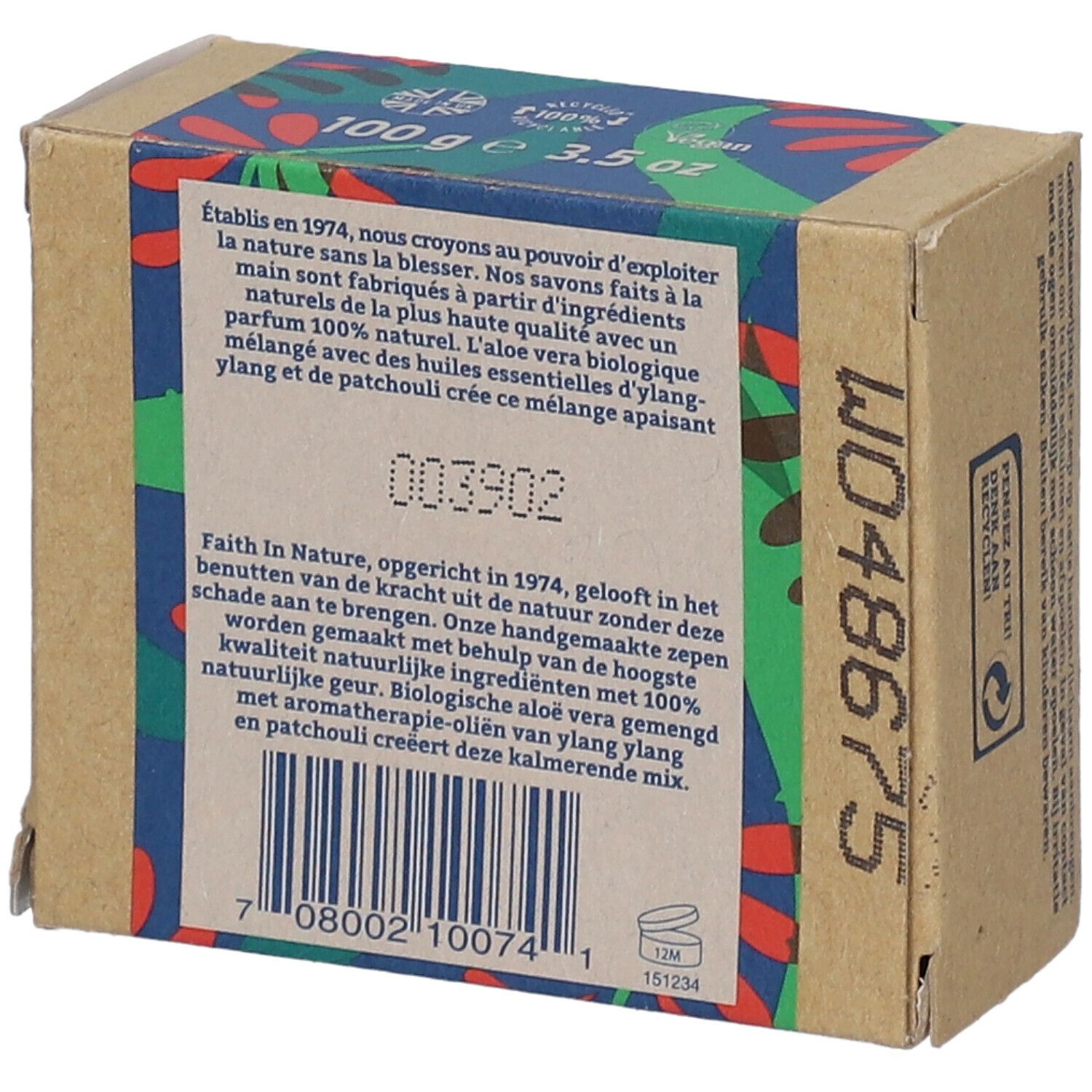 Kartonverpackung mit Produktinformationen. Aufschrift: FAITH IN NATURE Aloe Vera Savon/Zeep. Text in mehreren Sprachen.