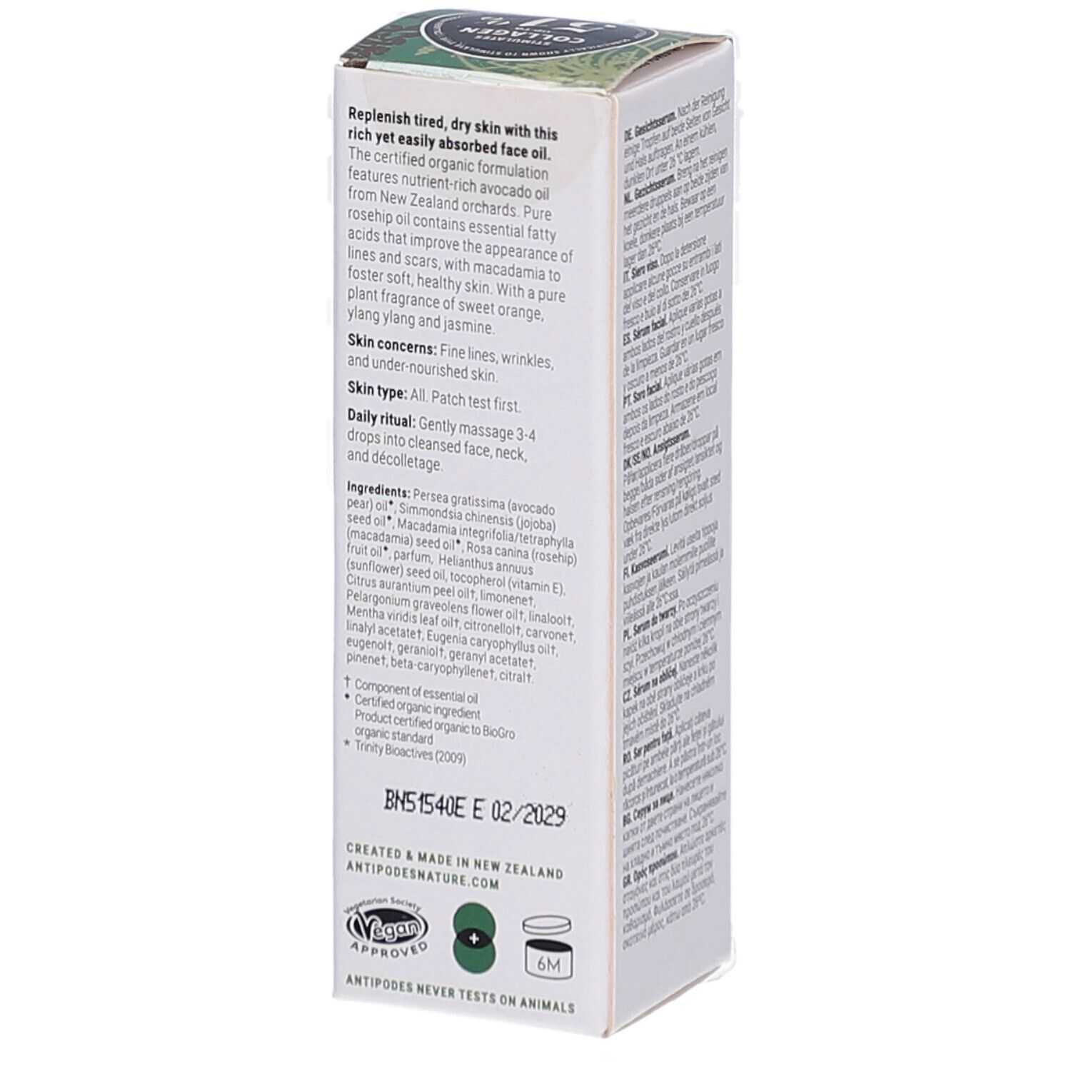 ANTIPODES Divine Face Oil Verpackung. Text über Inhaltsstoffe, Hauttyp, Anwendung. Zertifizierungen. 6M Symbol.