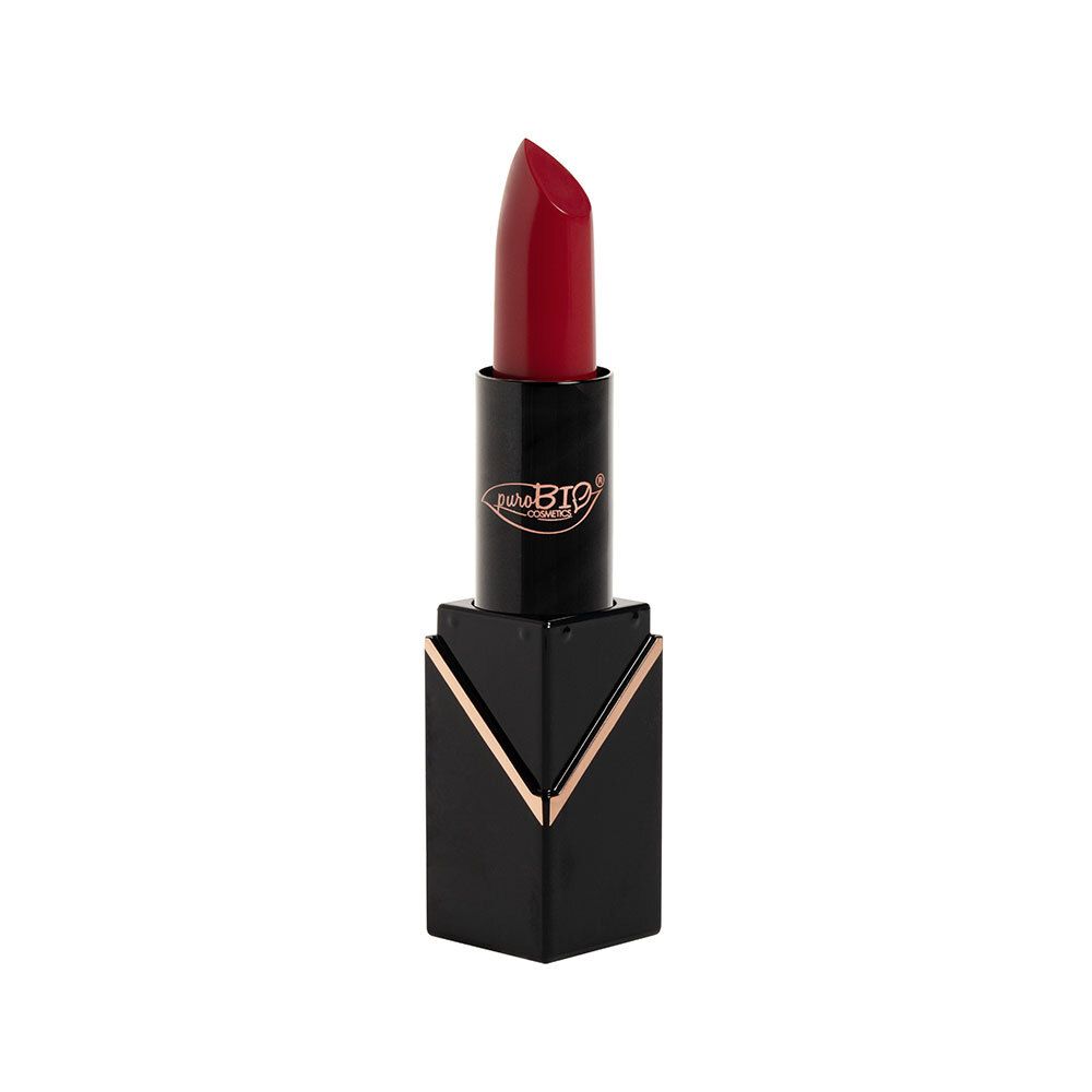 Roter Lippenstift in schwarzem, eckigem Gehäuse. Goldfarbene Akzente. Marke PUROBIO.