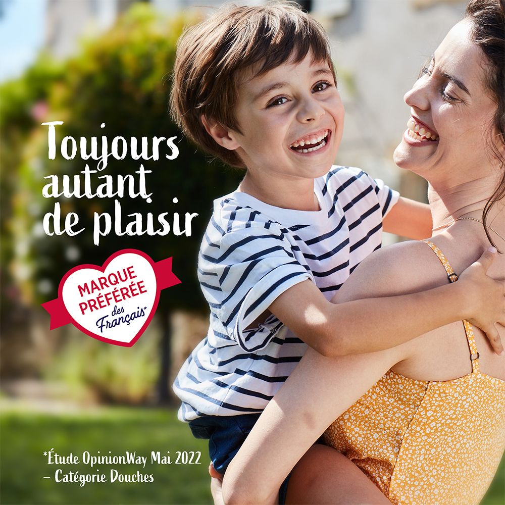 Kind und Frau umarmen sich. Text: Toujours autant de plaisir. Marke: Marque Préférée des Français. Studie OpinionWay Mai 2022.