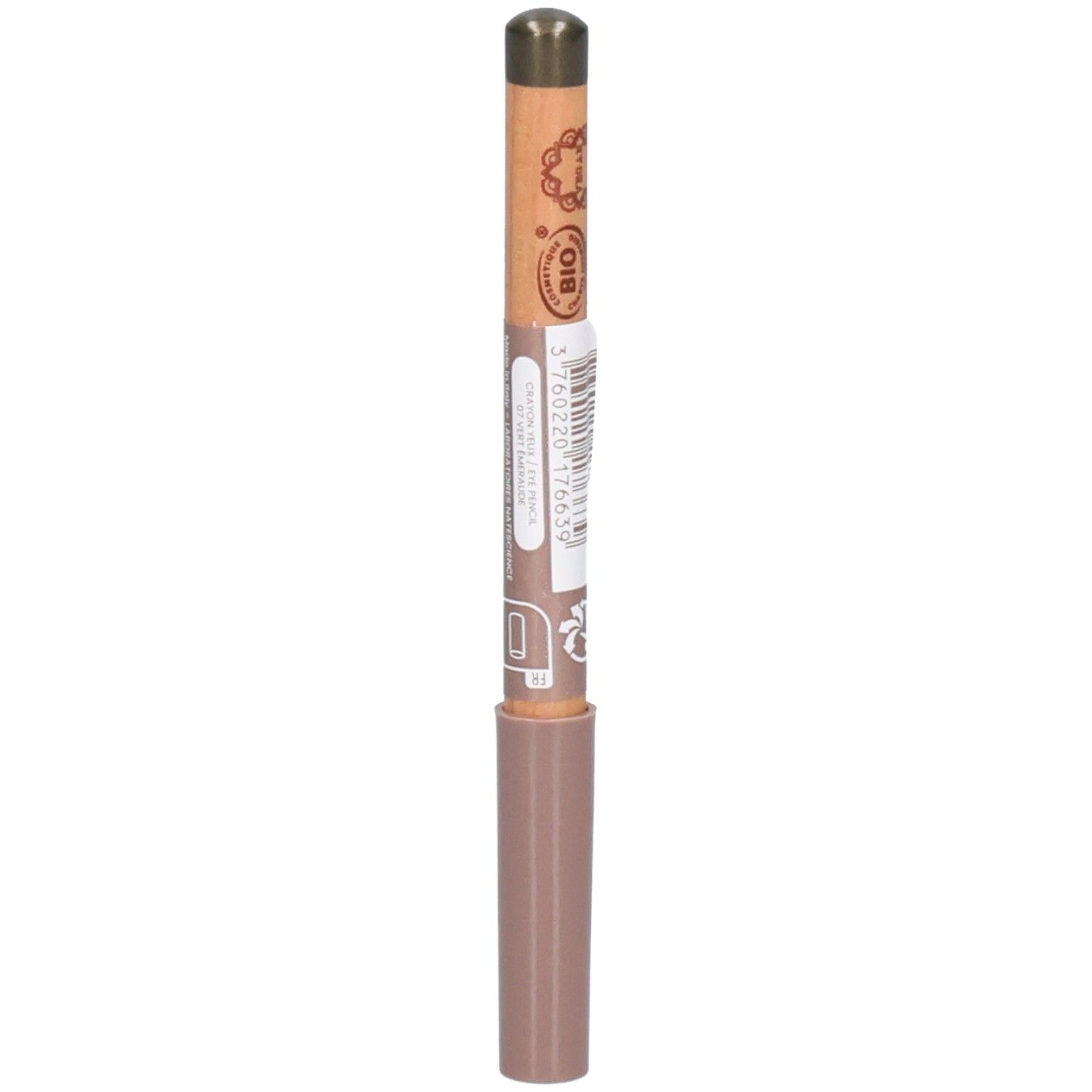 Stift mit brauner Mine und Holzschaft. Der Schaft ist mit Informationen bedruckt. Der Stift hat eine braune Kappe. Bio.