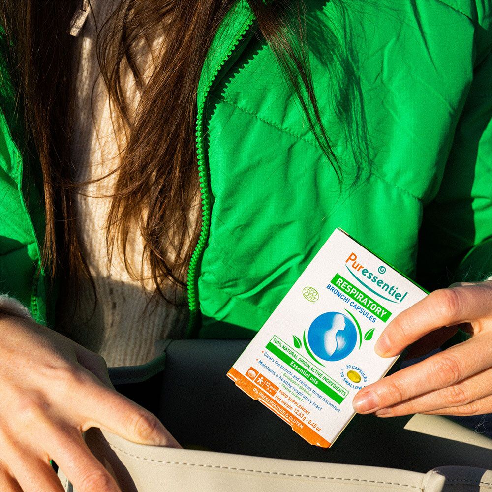 Boîte de capsules. Marque PURESSENTIEL. Texte: RESPIRATOIRE CAPSULES BRONCHES. 30 capsules.