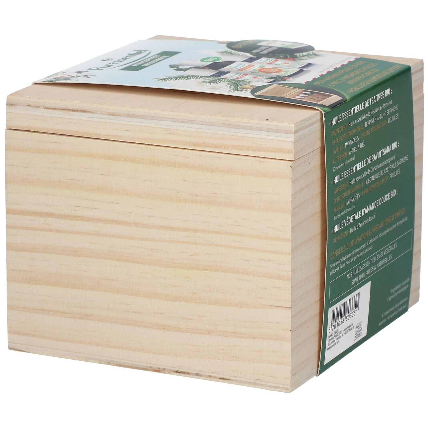 Geschlossene Holzkiste mit Produktinformationen. Aufschrift: "Huile essentielle de Tea Tree Bio".