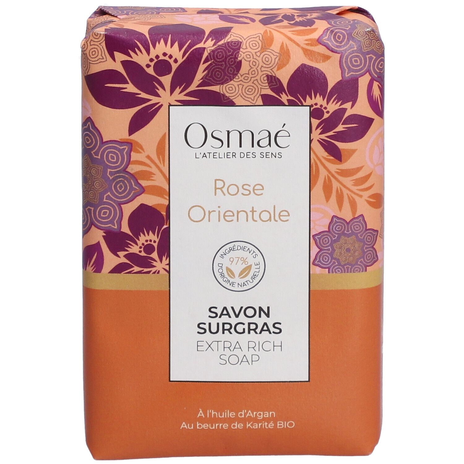 Savon rectangulaire emballé. Inscriptions: Osmaé, Rose Orientale, Savon Surgras, Extra Rich Soap. Motifs floraux.