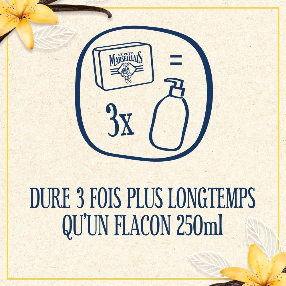 Pack de 4 savons Le Petit Marseillais Vanille, 4x100g. Avec fleurs et gousses de vanille.