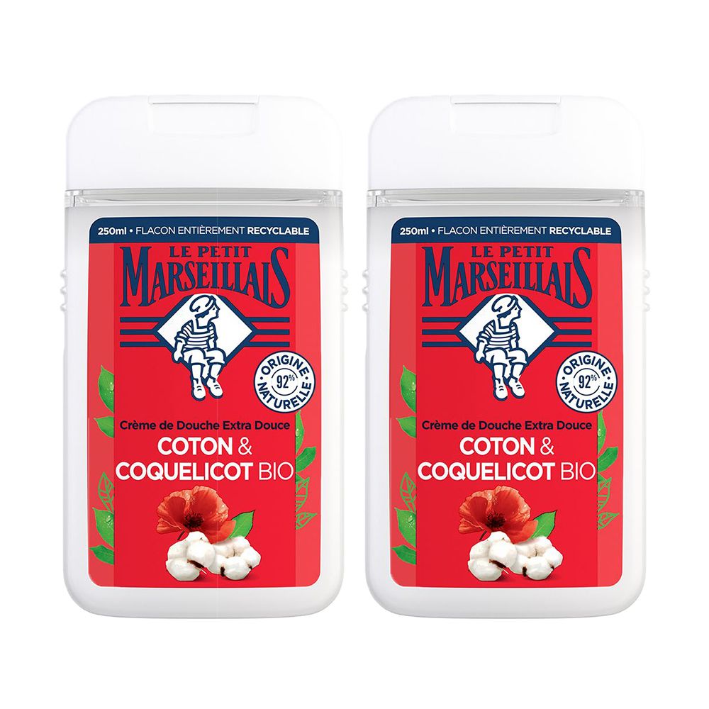 Deux flacons blancs avec étiquette rouge. Inscription: Le Petit Marseillais, Coton & Coquelicot Bio. 92% ingrédients naturels.