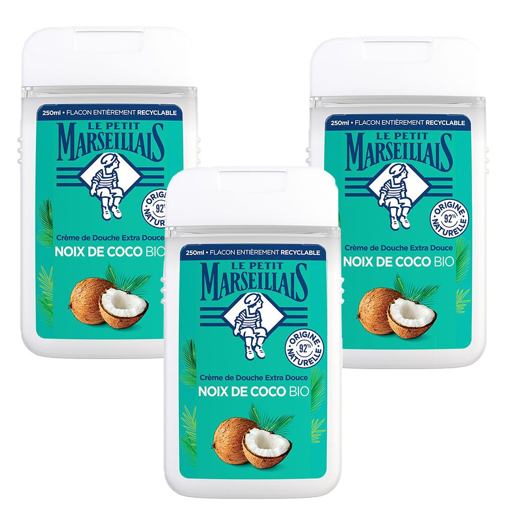 Duschgel-Flakons. Weiß, rechteckig mit abgerundeten Ecken. Türkis-weiße Etiketten mit Kokosnuss-Motiv und Text.