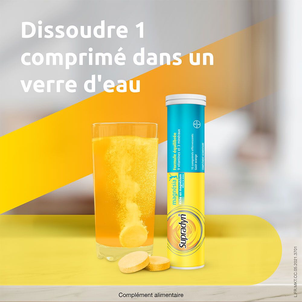Comprimé effervescent dans un verre d'eau. Tube "Supradyn magnésia".