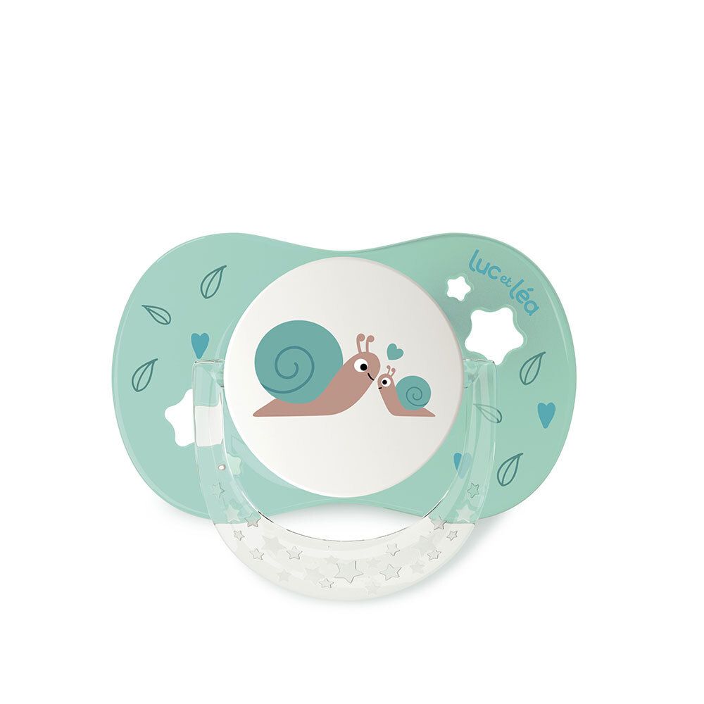 Sucette turquoise avec motif escargot. Marque Luc et Léa. Forme anatomique. Détails blancs.